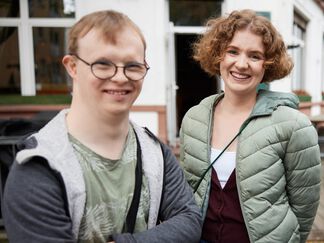 Wir suchen Betreuungshelfer:innen für eine Wohnassistenz in Dresden-Pieschen