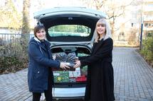 Übergabe der Geschenke